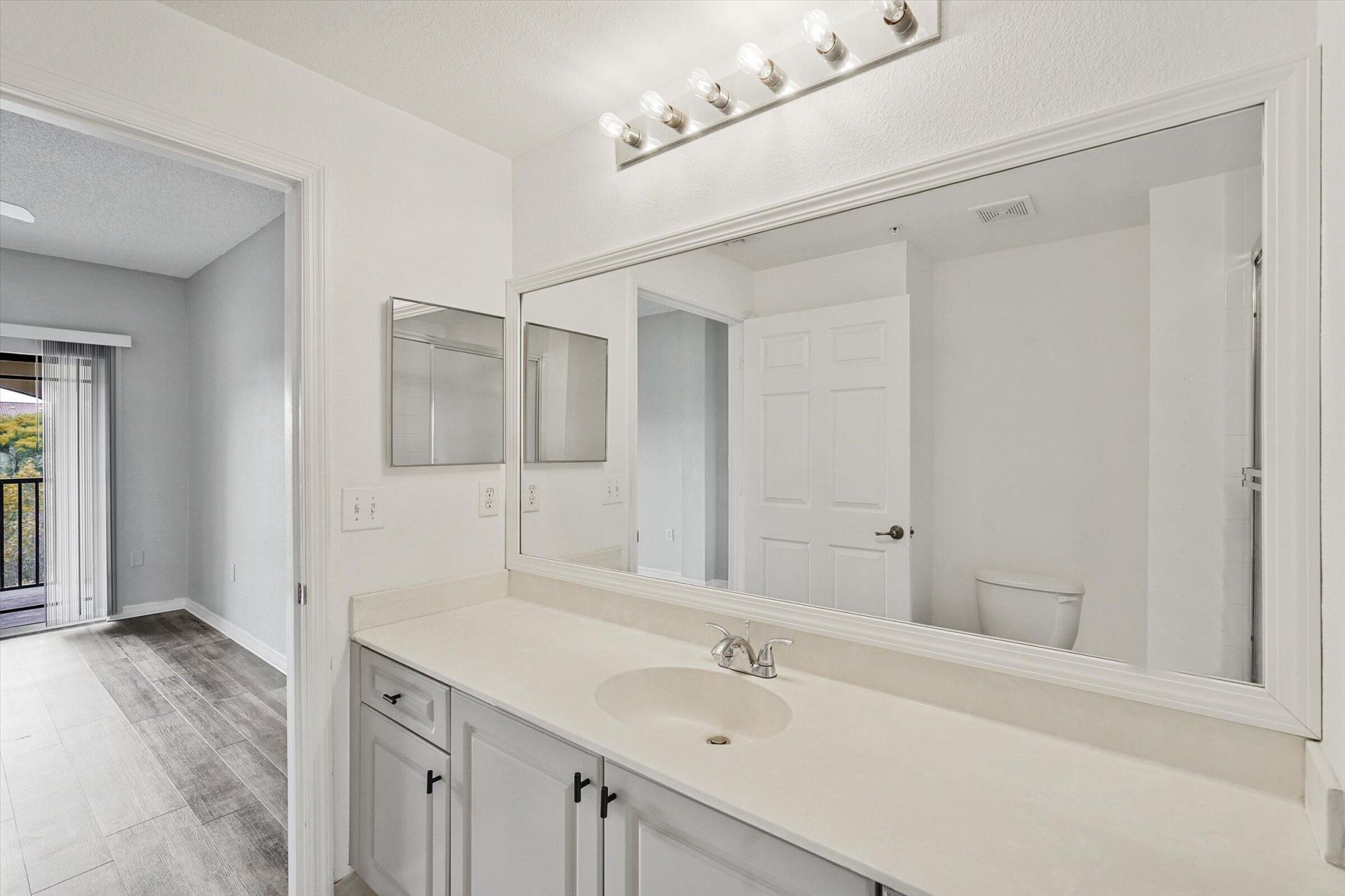 2813 Grande Parkway, Unit 304, Palm Beach Gardens, FL 33410 Photo
