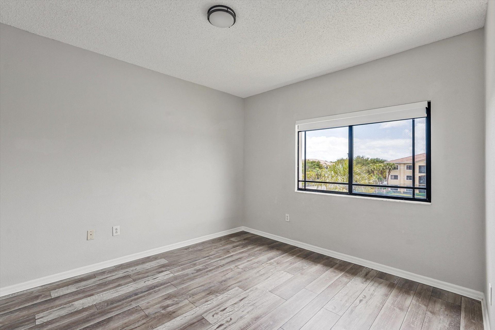 2813 Grande Parkway, Unit 304, Palm Beach Gardens, FL 33410 Photo