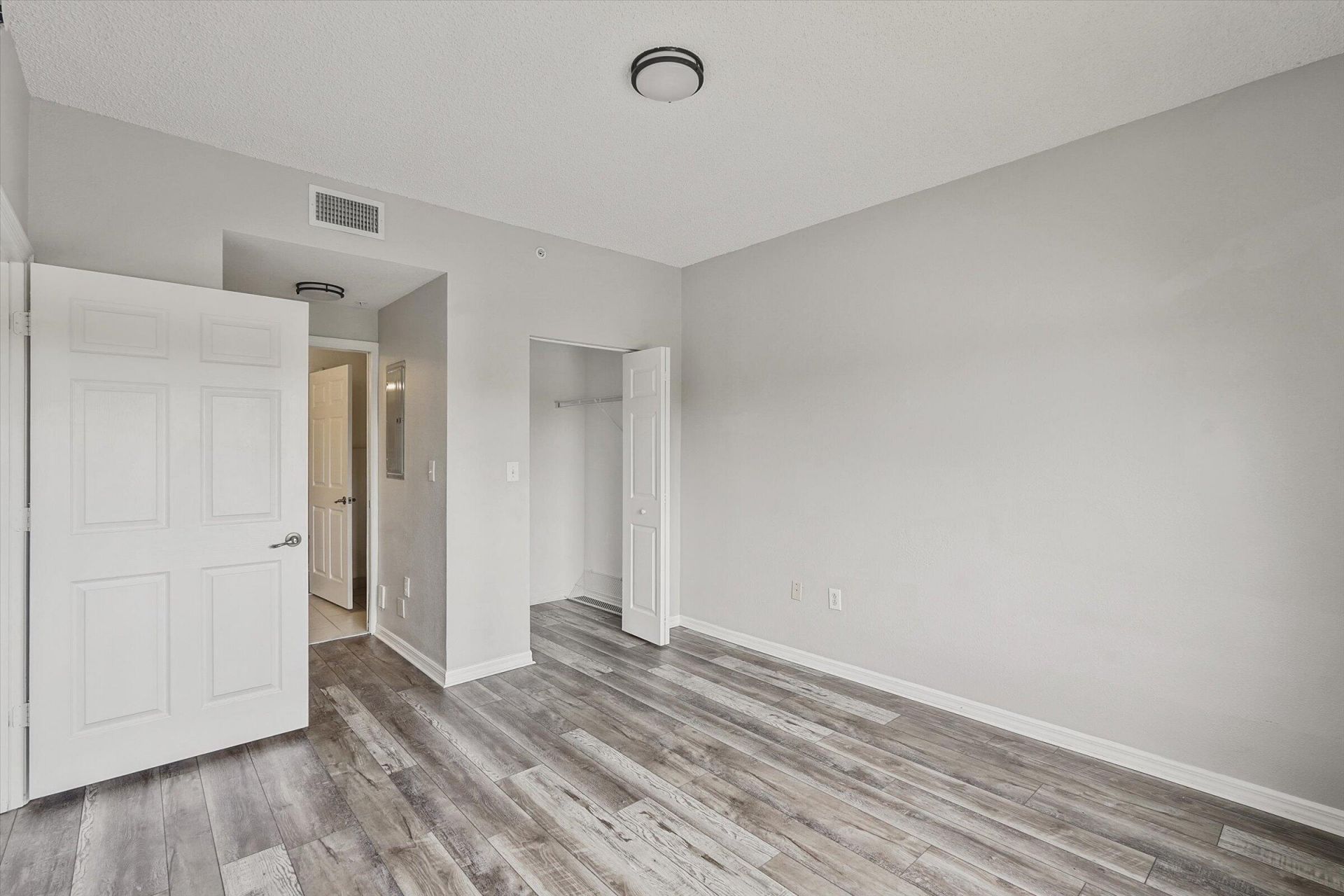 2813 Grande Parkway, Unit 304, Palm Beach Gardens, FL 33410 Photo