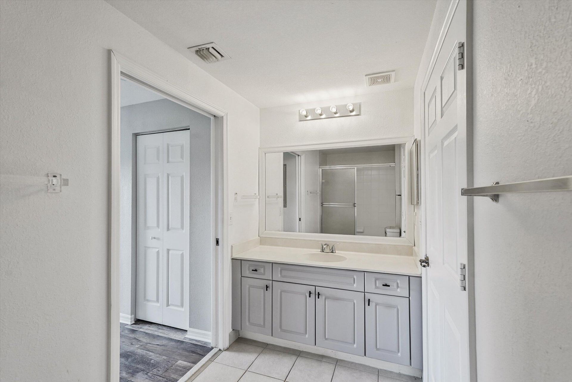 2813 Grande Parkway, Unit 304, Palm Beach Gardens, FL 33410 Photo