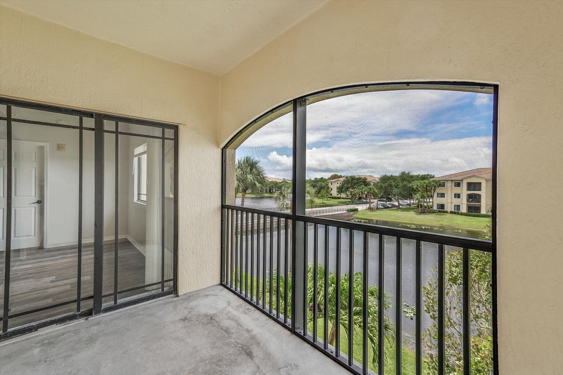 2813 Grande Parkway, Unit 304, Palm Beach Gardens, FL 33410 Photo