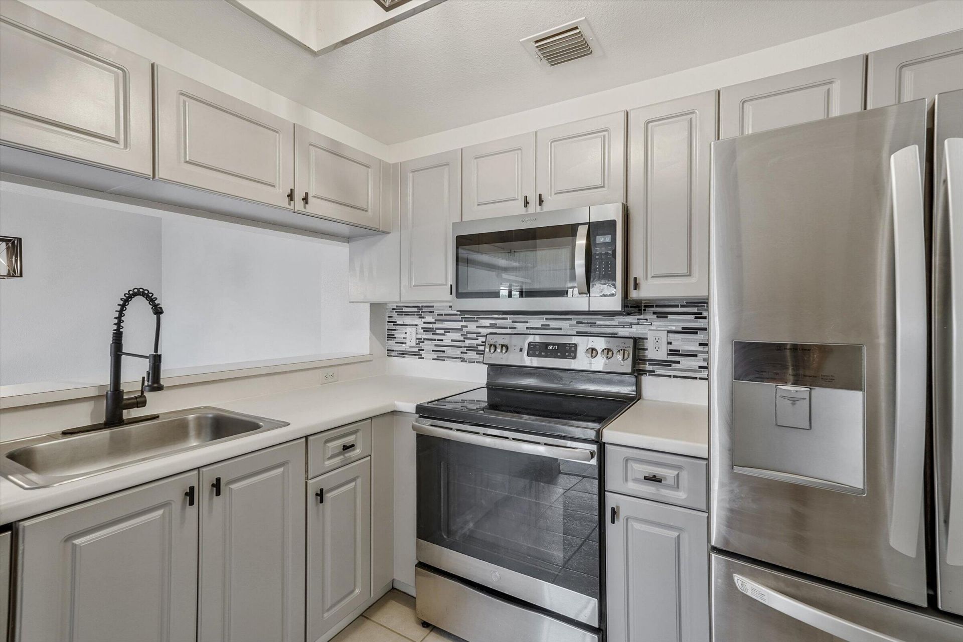 2813 Grande Parkway, Unit 304, Palm Beach Gardens, FL 33410 Photo