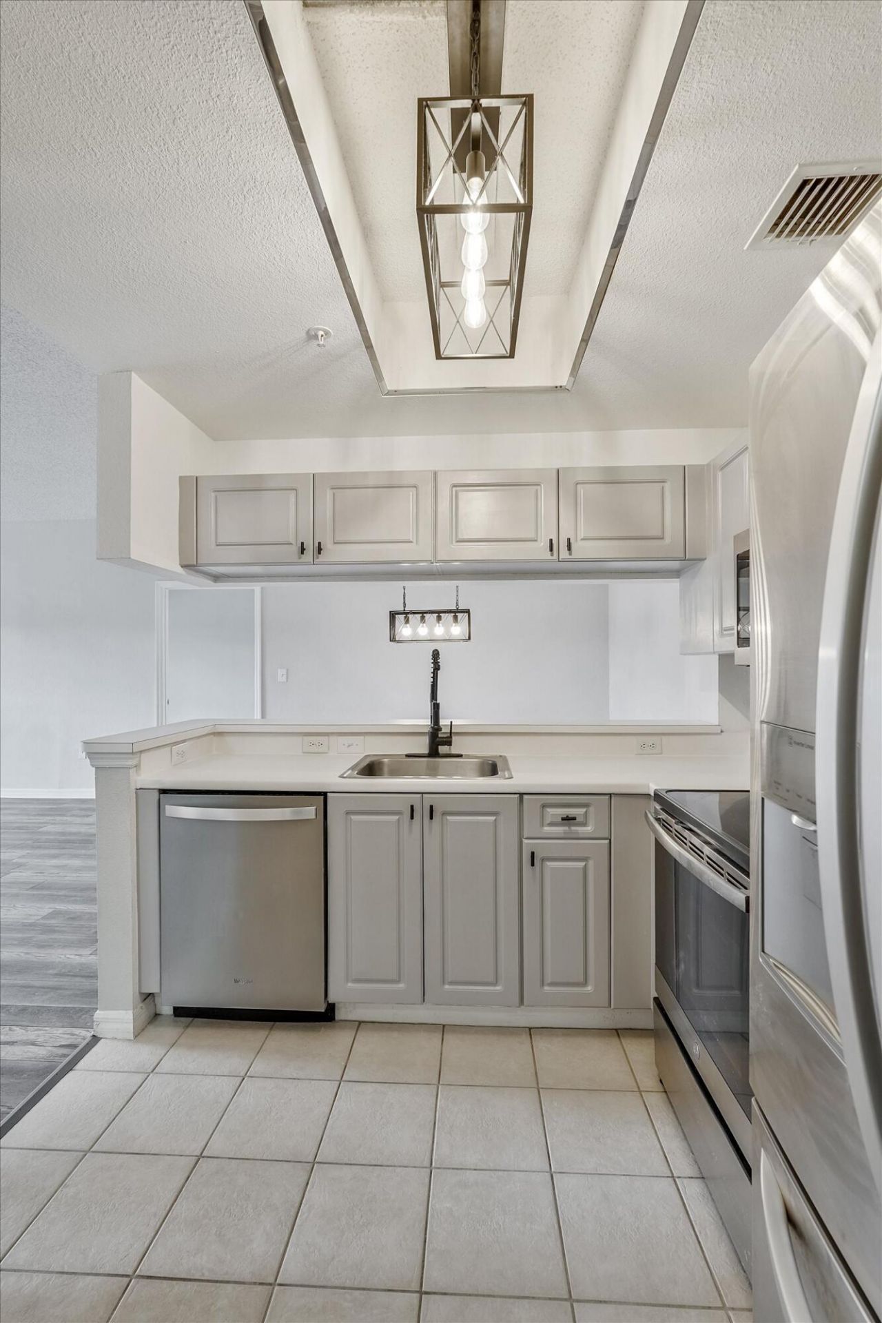 2813 Grande Parkway, Unit 304, Palm Beach Gardens, FL 33410 Photo
