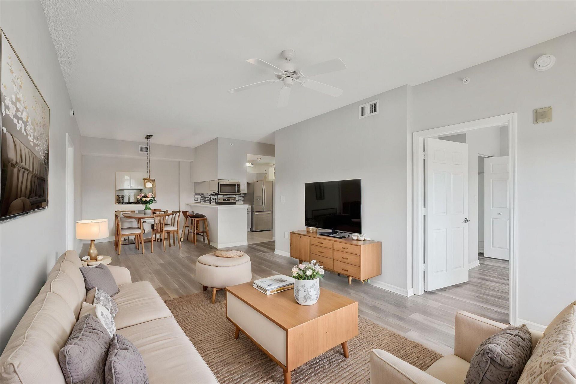 2813 Grande Parkway, Unit 304, Palm Beach Gardens, FL 33410 Photo