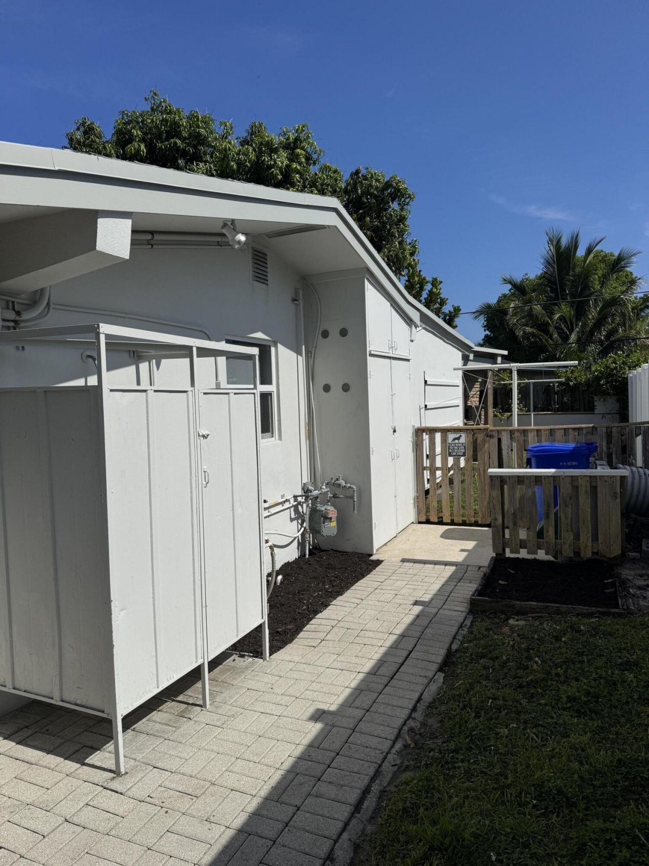 2560 NE 20th Street, Pompano Beach, FL 33062 Photo