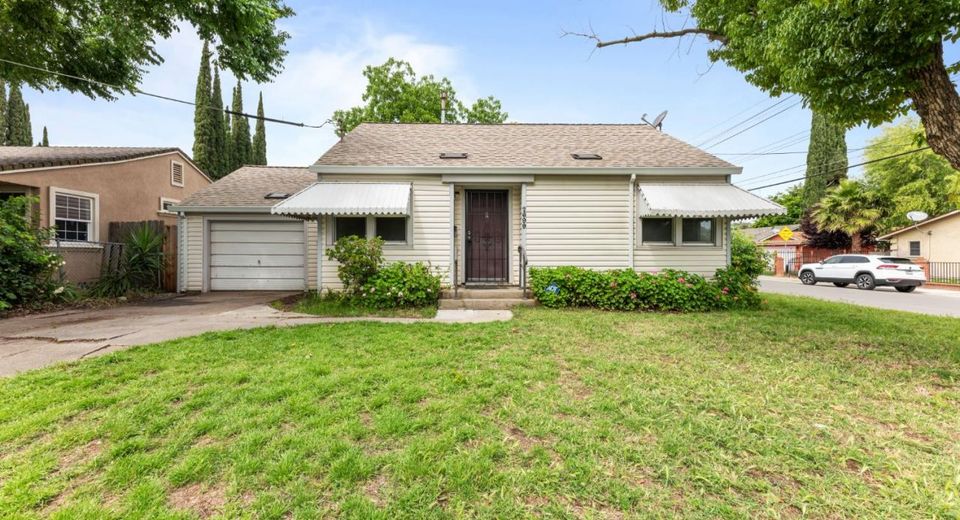 2699 Grove Ave, Sacramento, CA 95815 Photo