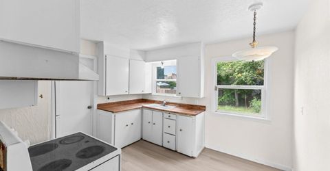 2699 Grove Ave, Sacramento, CA 95815 Photo