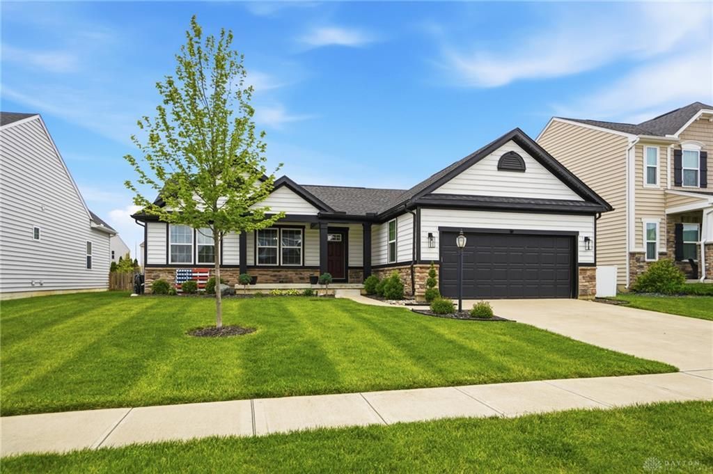 1200 Scarlet Oak Drive, Tipp City, OH 45371 Main Photo