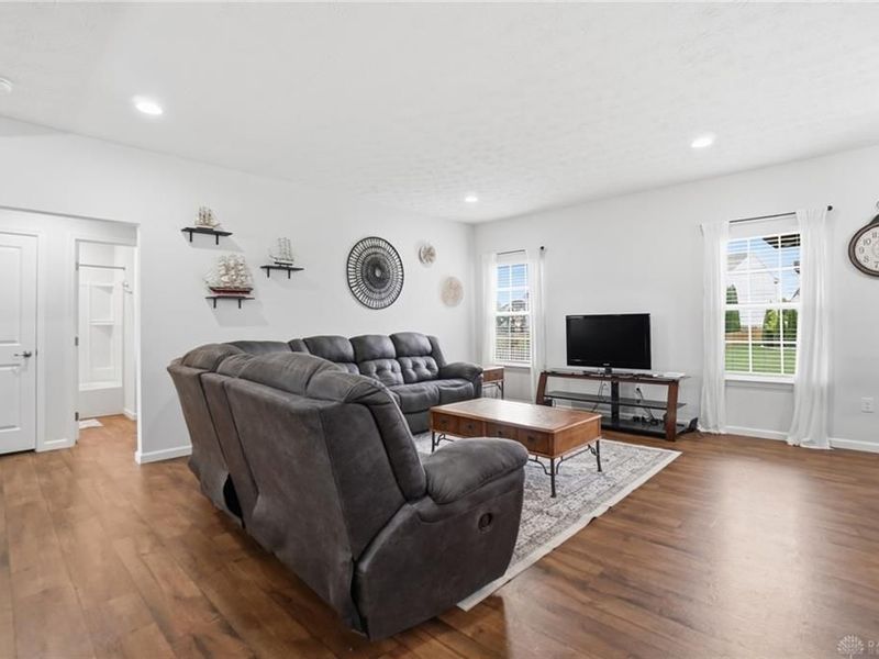 1200 Scarlet Oak Drive, Tipp City, OH 45371 Photo 14