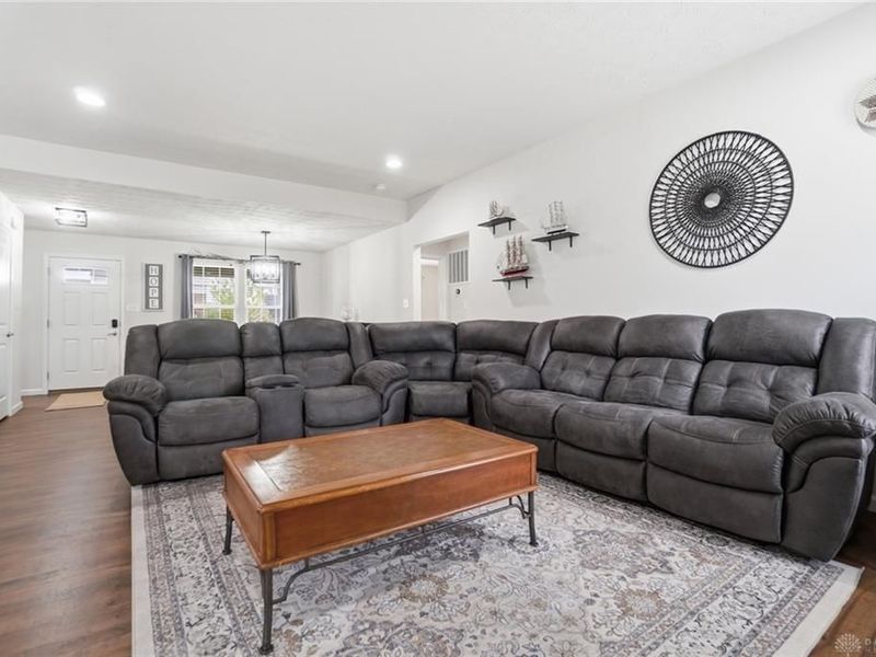 1200 Scarlet Oak Drive, Tipp City, OH 45371 Photo 17
