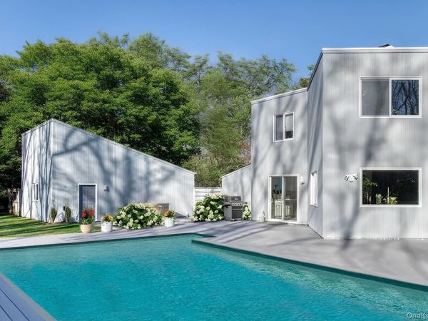 11 N Quarter Road , Westhampton, NY 11977