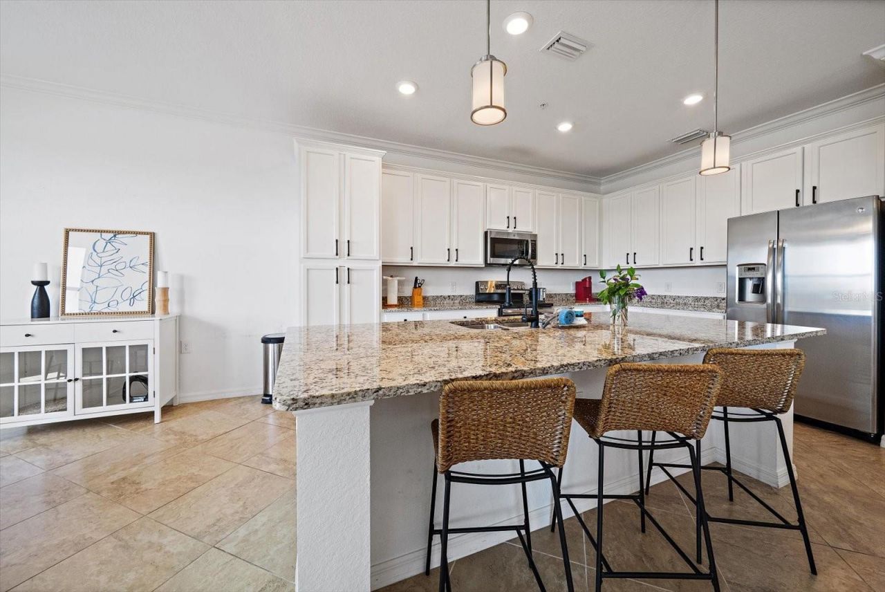 17006 Vardon Terrace , Unit 401, Bradenton, FL 34211 Photo