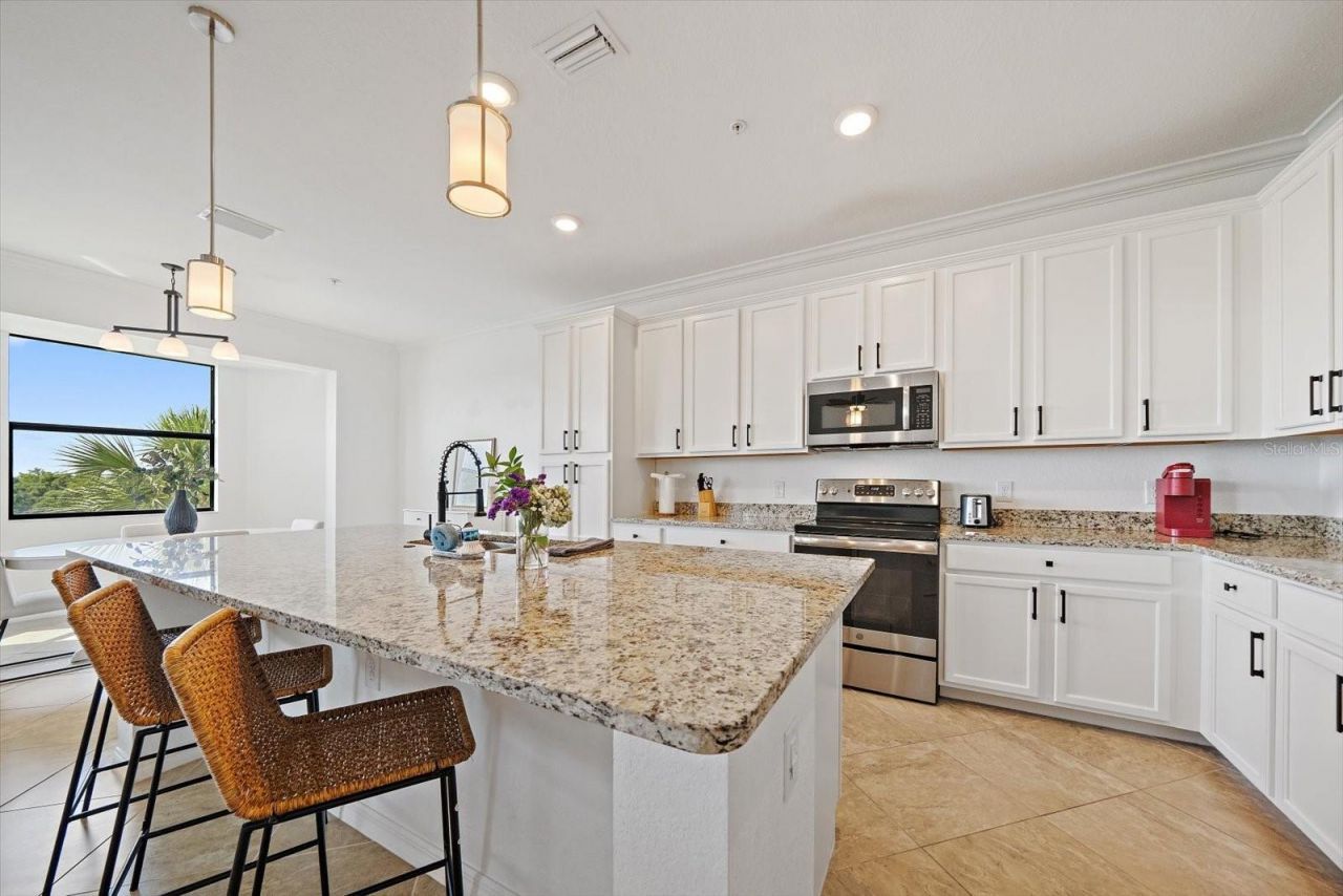 17006 Vardon Terrace , Unit 401, Bradenton, FL 34211 Photo