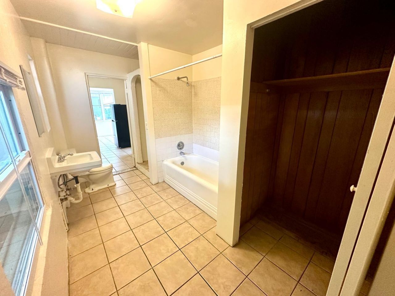 633 40th Street, West Palm Beach, FL 33407 Photo