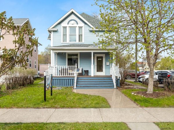 203 8th Street S, Fargo, ND 58103