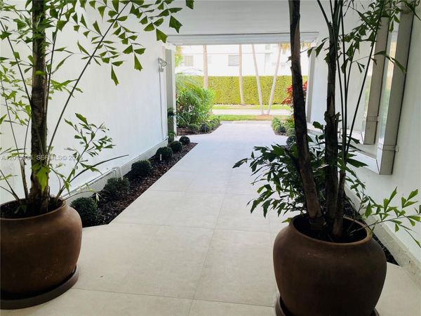 290 Sunrise Dr , Unit 312, Key Biscayne, FL 33149