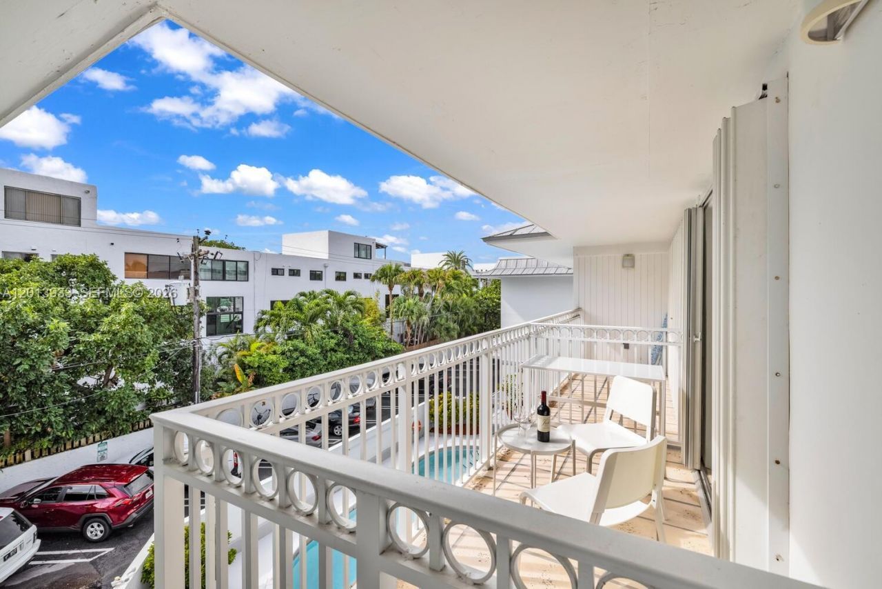 290 Sunrise Dr , Unit 312, Key Biscayne, FL 33149 Photo
