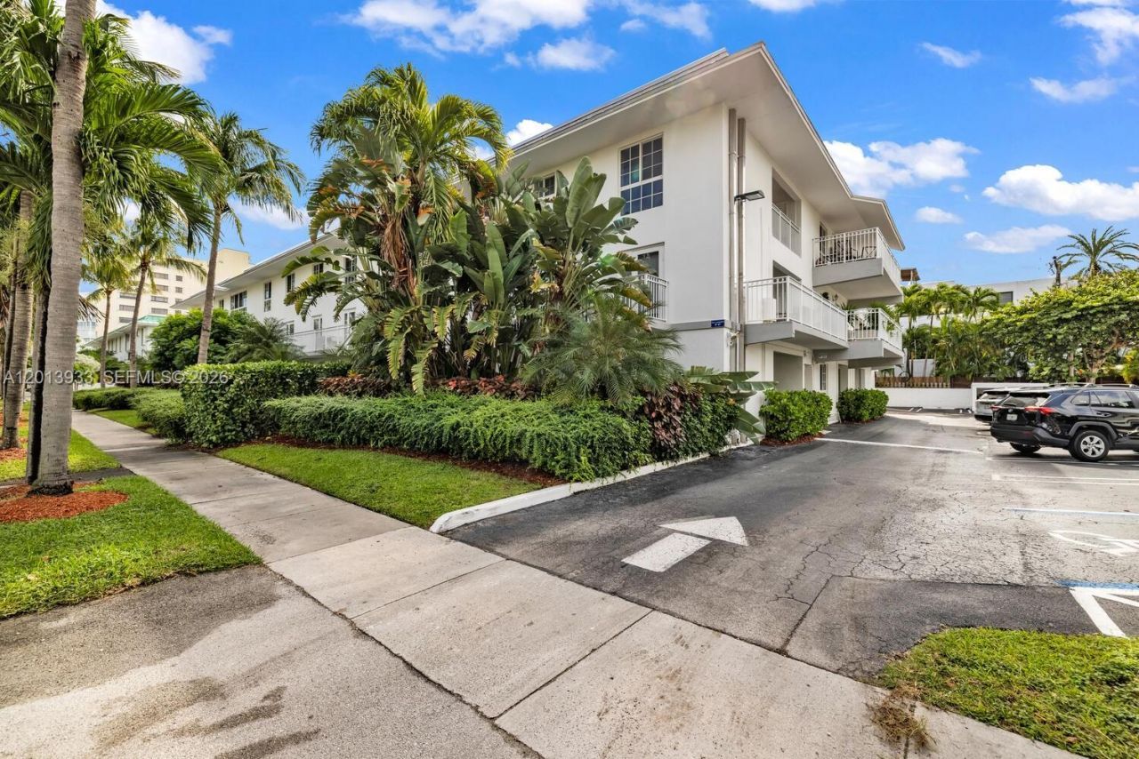 290 Sunrise Dr , Unit 312, Key Biscayne, FL 33149 Photo