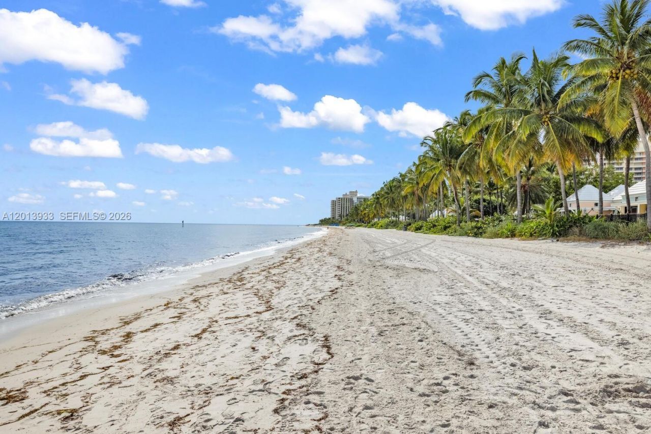 290 Sunrise Dr , Unit 312, Key Biscayne, FL 33149 Photo