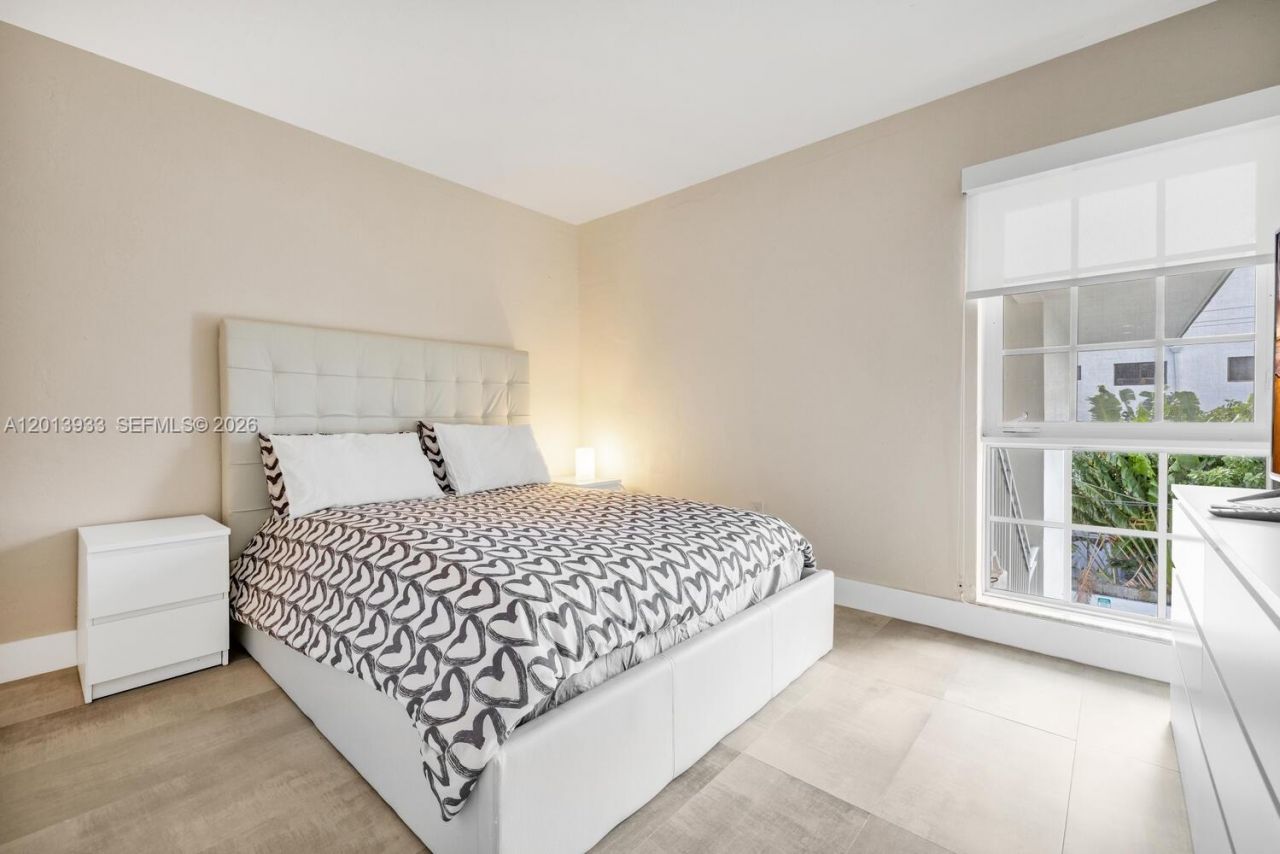 290 Sunrise Dr , Unit 312, Key Biscayne, FL 33149 Photo
