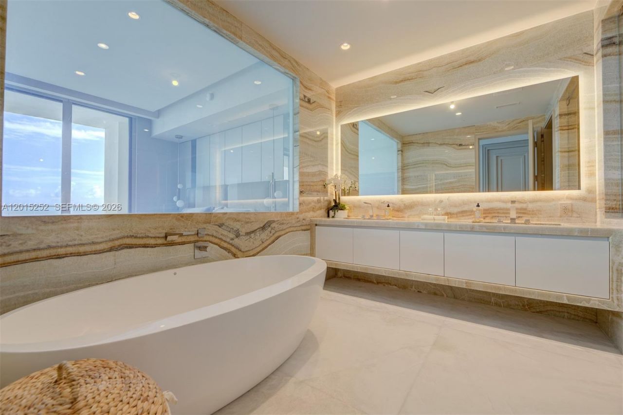 17901 Collins Ave, Unit 3103, Sunny Isles Beach, FL 33160 Photo