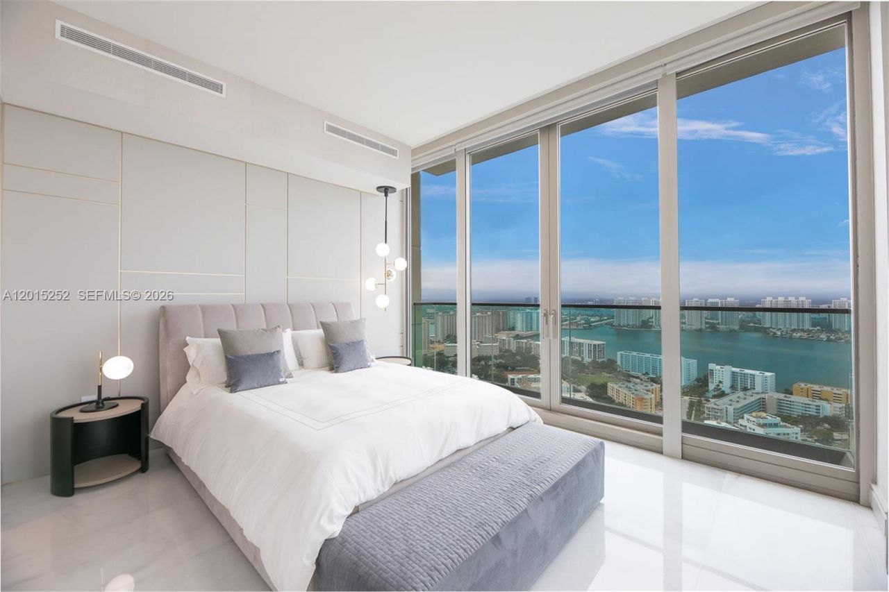 17901 Collins Ave, Unit 3103, Sunny Isles Beach, FL 33160 Photo