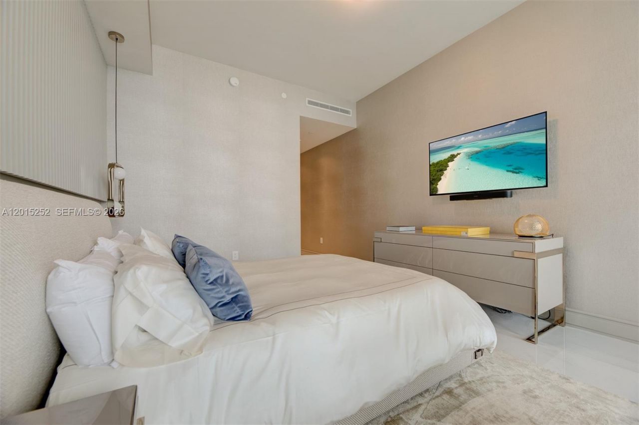 17901 Collins Ave, Unit 3103, Sunny Isles Beach, FL 33160 Photo