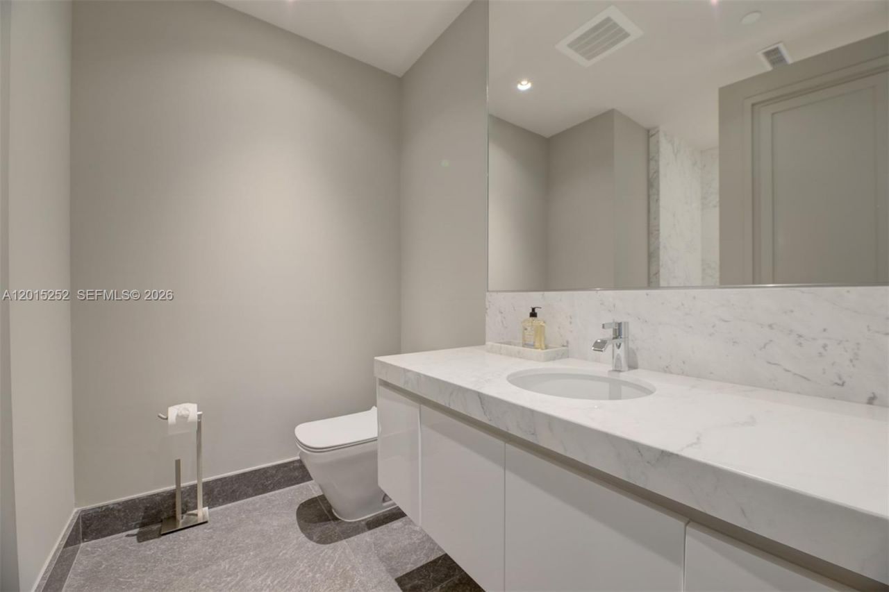 17901 Collins Ave, Unit 3103, Sunny Isles Beach, FL 33160 Photo