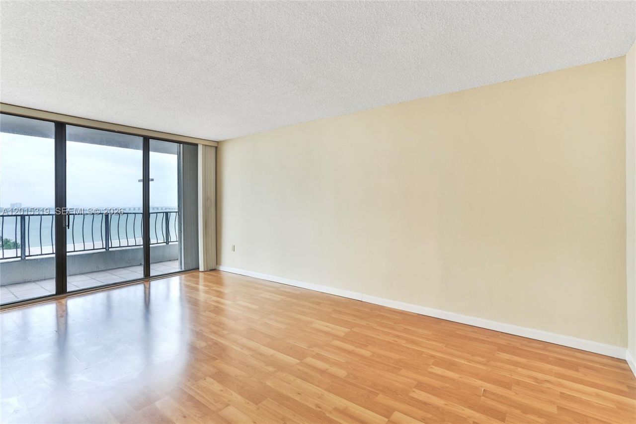 555 NE 15th St, Unit 10D, Miami, FL 33132 Photo