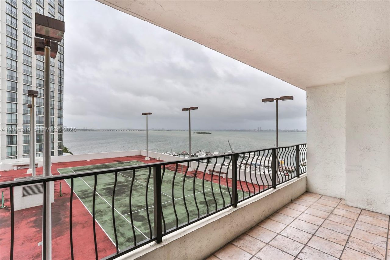 555 NE 15th St, Unit 10D, Miami, FL 33132 Photo