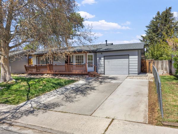 136 York Way, Sparks, NV 89431