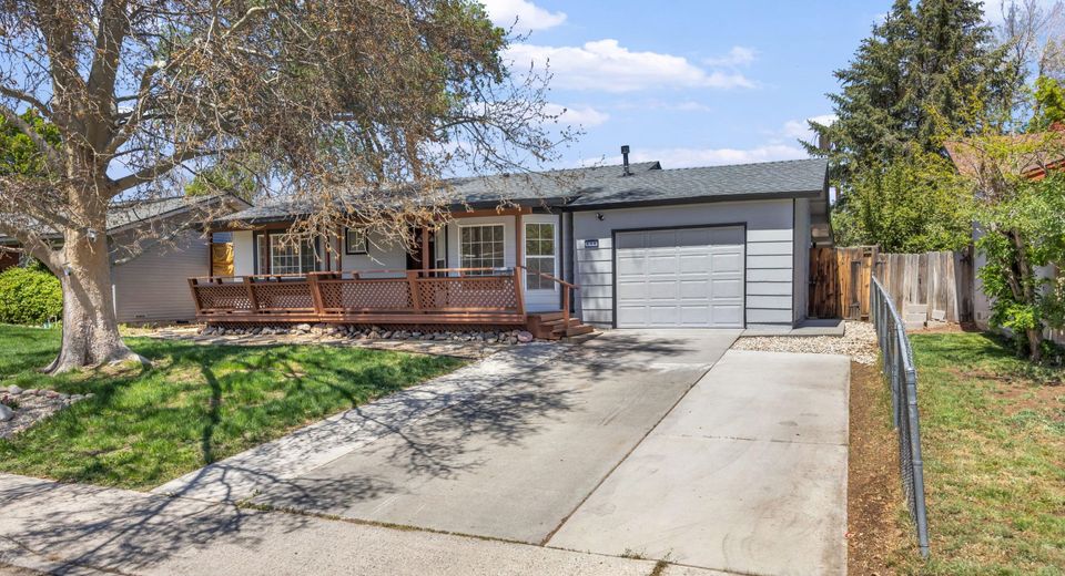 136 York Way, Sparks, NV 89431 Photo