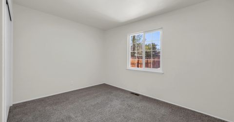 136 York Way, Sparks, NV 89431 Photo