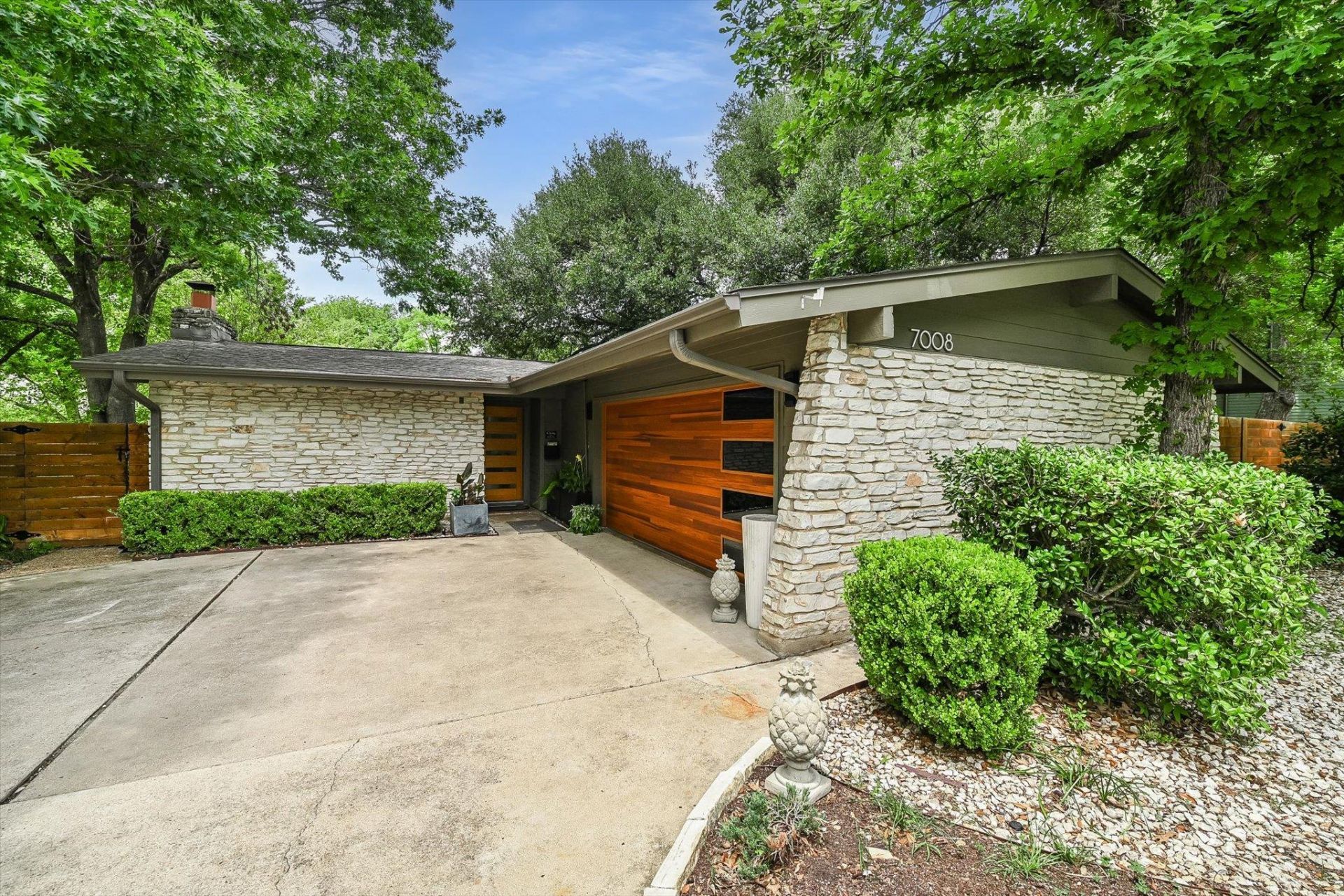 7008 E Shoal Creek Blvd, Austin, TX 78757 Main Photo