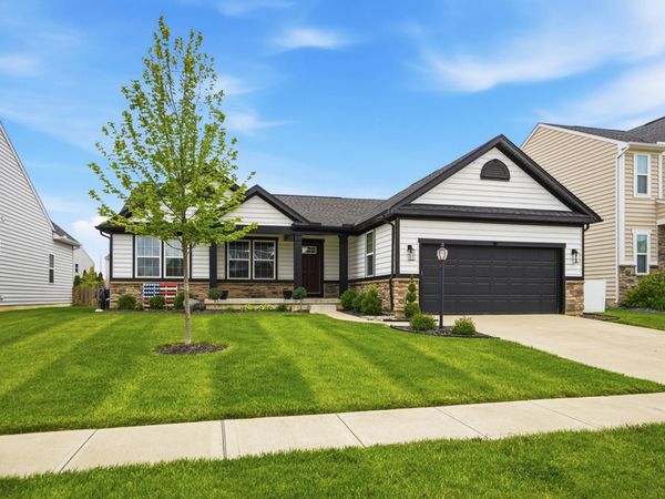 1200 Scarlet Oak Drive, Tipp City, OH 45371