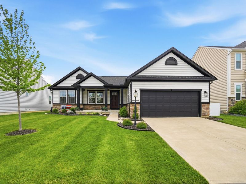 1200 Scarlet Oak Drive, Tipp City, OH 45371 Photo 2