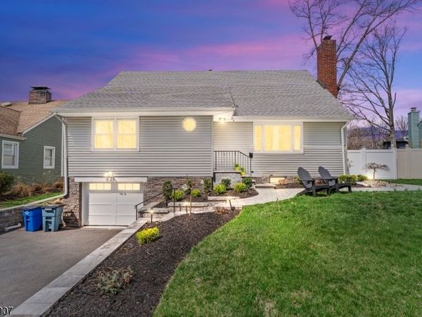 821 Midwood Dr, Rahway, NJ 07065