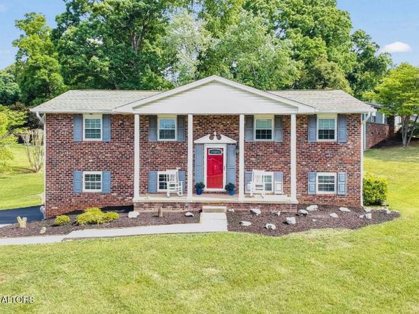 440 E Kingsgate Rd, Knoxville, TN 37934