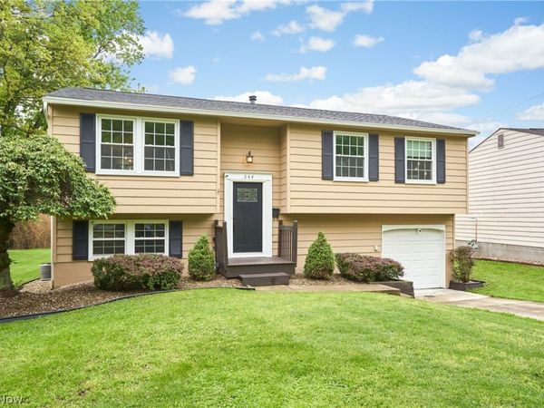 344 Silver Meadows Boulevard , Kent, OH 44240