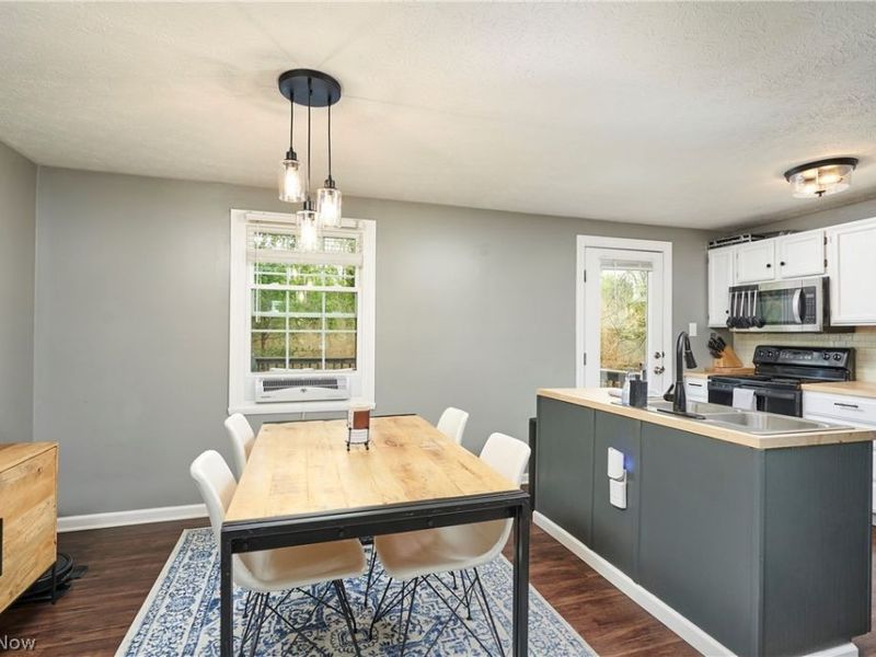 344 Silver Meadows Boulevard, Kent, OH 44240 Photo 6