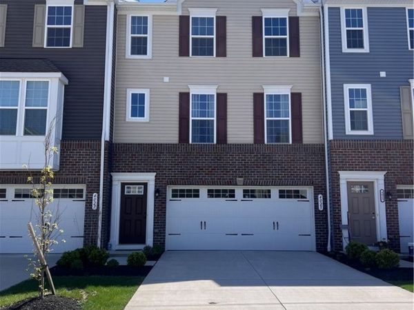 4025 N Steels Circle , Stow, OH 44224