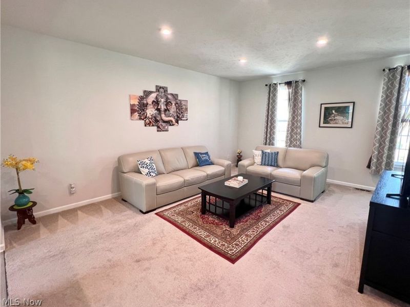 4025 N Steels Circle, Stow, OH 44224 Photo 3
