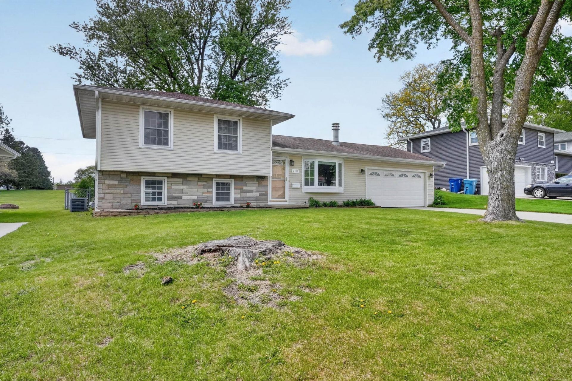 2786 Crestline Avenue, Waterloo, IA 50702 Main Photo