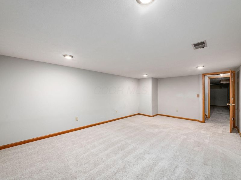 297 E Clearview Avenue, Worthington, OH 43085 Photo 30