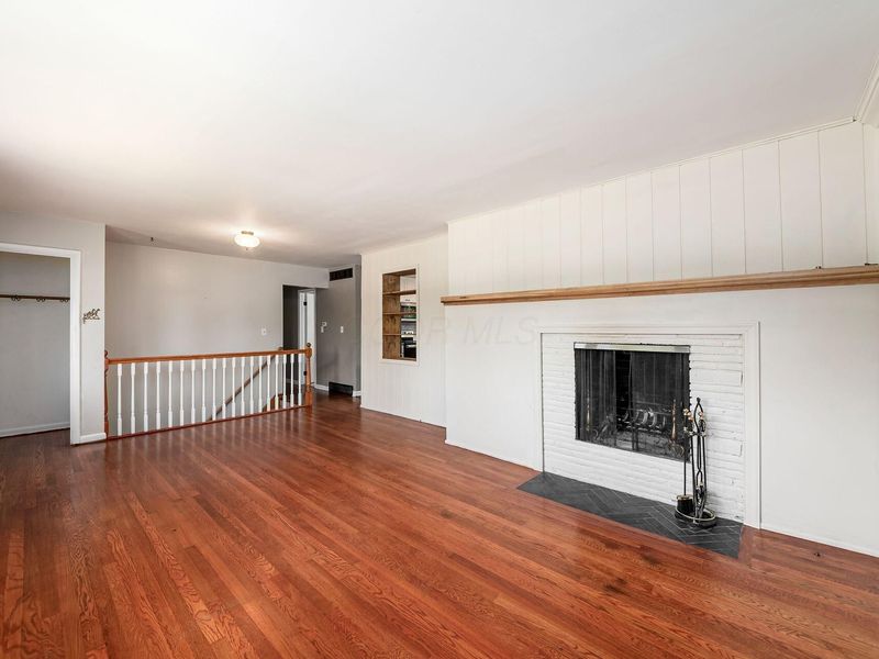 297 E Clearview Avenue, Worthington, OH 43085 Photo 7