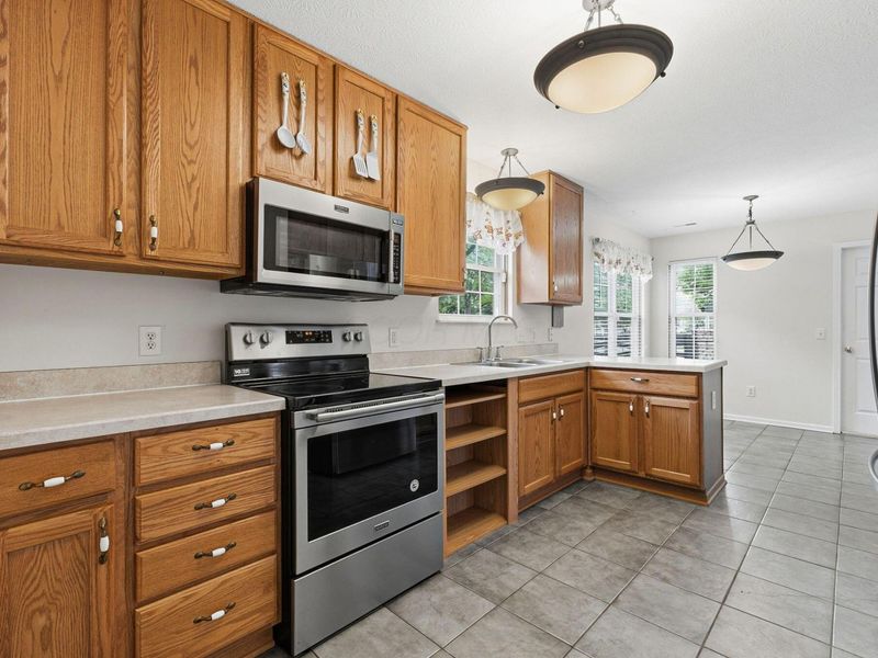 5183 Baker Ridge Drive, Columbus, OH 43228 Photo 12