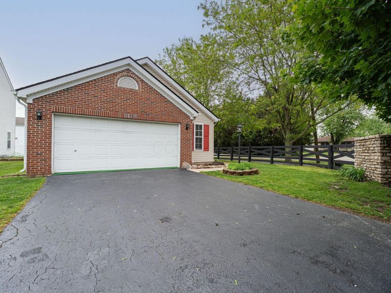 5183 Baker Ridge Drive, Columbus, OH 43228 Photo 3