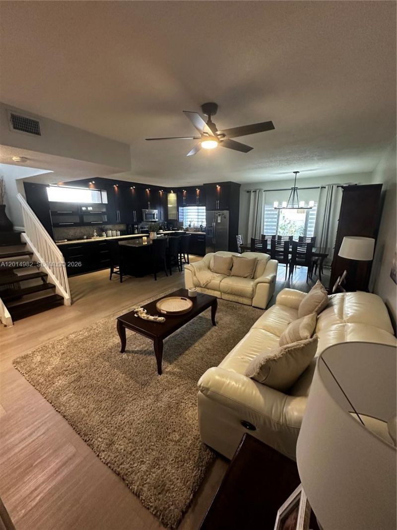 8211 NW 191st Ln, Unit 35L, Hialeah, FL 33015 Photo