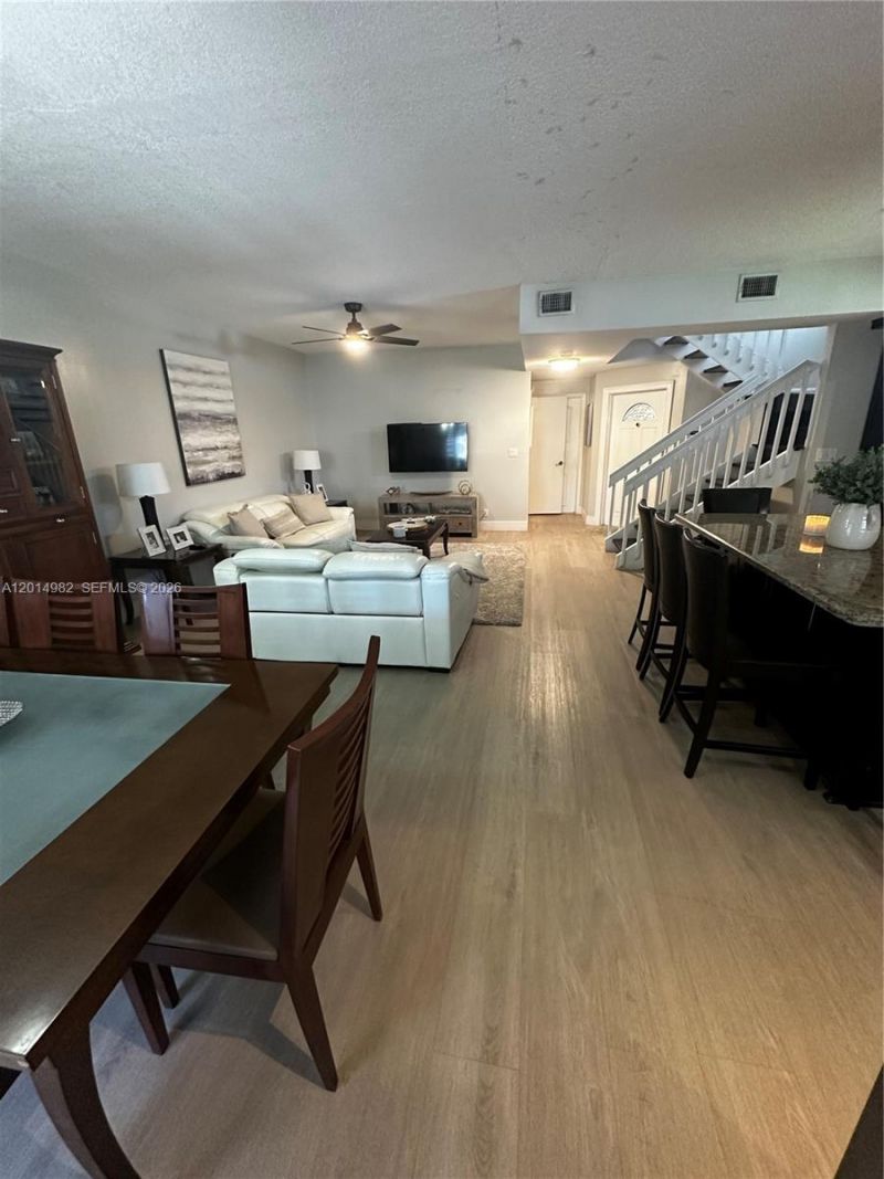 8211 NW 191st Ln, Unit 35L, Hialeah, FL 33015 Photo