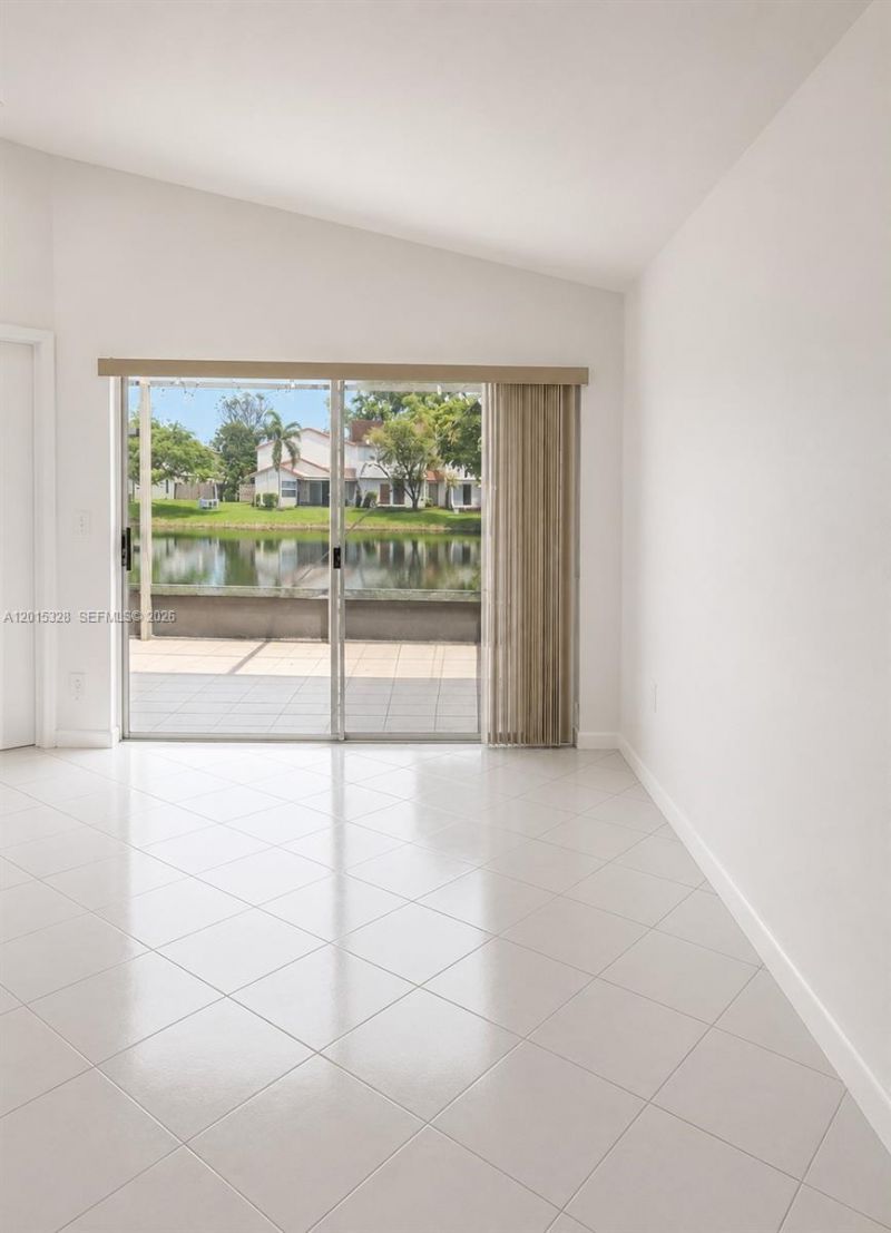 317 NW 109th Ave, Pembroke Pines, FL 33026 Photo